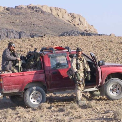 Alex and Mike, near the border of Uruzgan and Kandahar provinces, December 2001. Photo: ODA 574 archives.